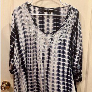 Calesas Ombre Navy Blue to White with Embroidered Collar    Size XL